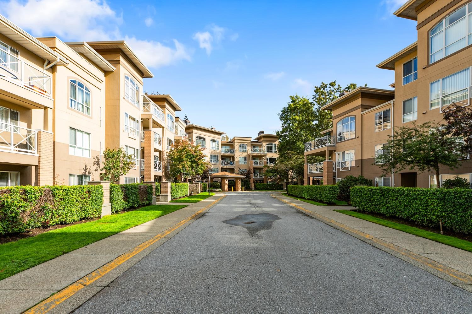 2551 Parkview Lane 227