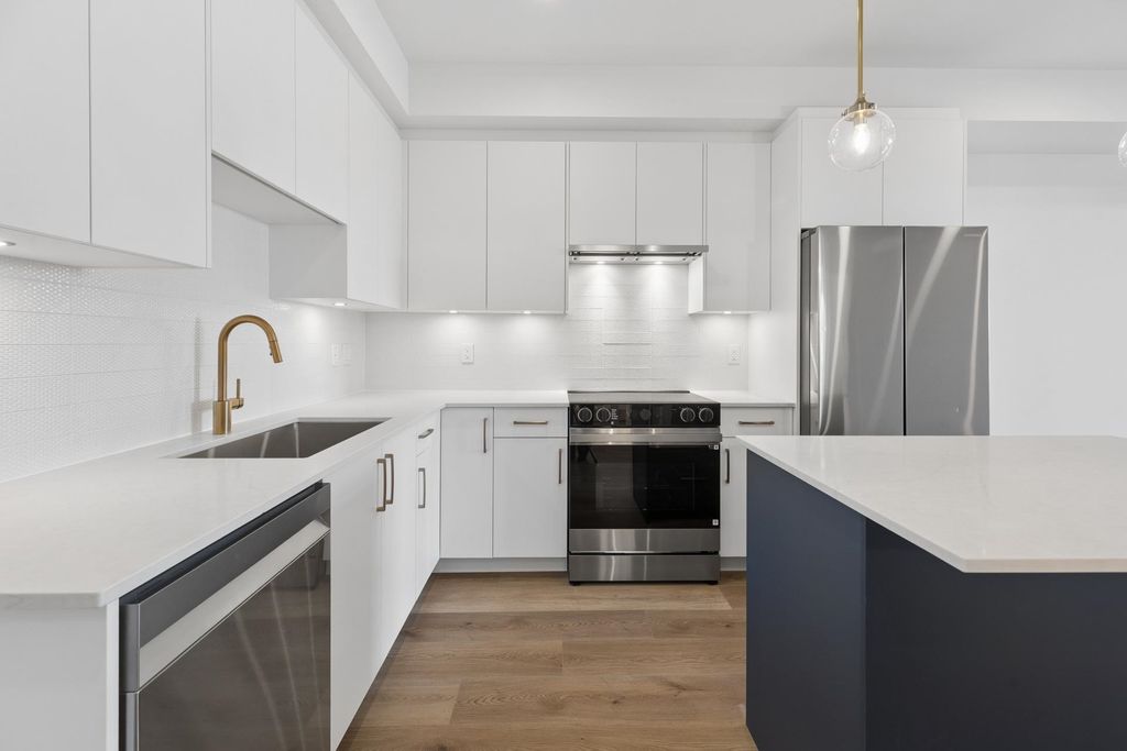 Photo of 20286 72b Avenue #102, Langley, BC V2Y 1T2 (MLS # R3124449)