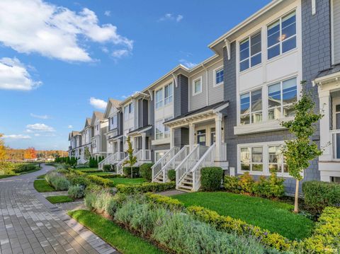 5311 Admiral Way 71 Delta BC V4K 0E2