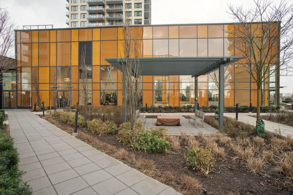 listing image 1109933861393405910