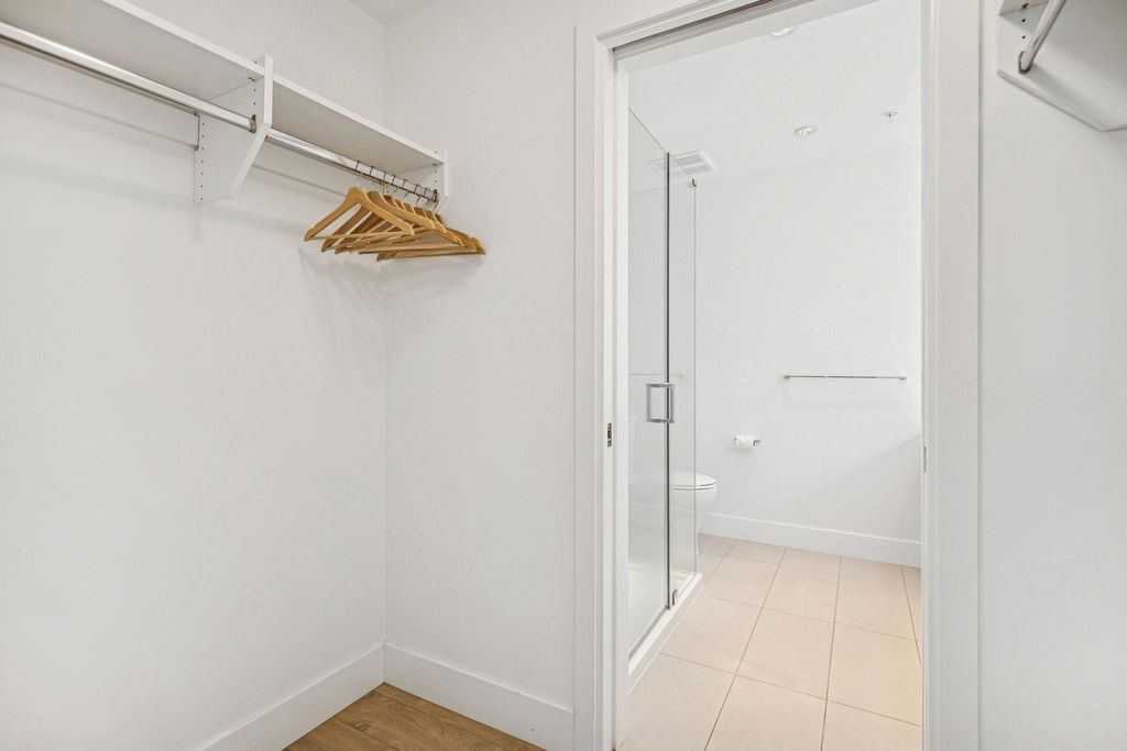 listing image 1108878266127110996