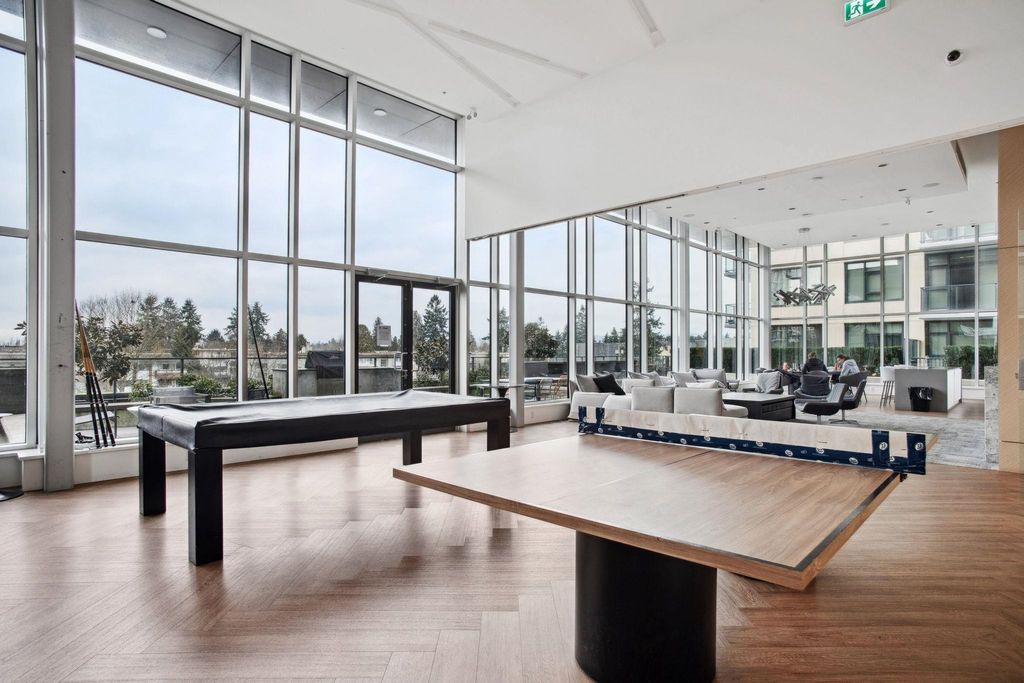 listing image 1103335362404001960