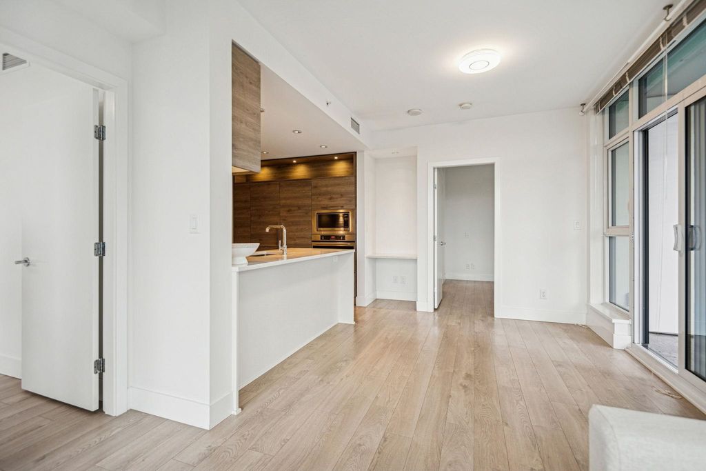 listing image 1106382849762069371