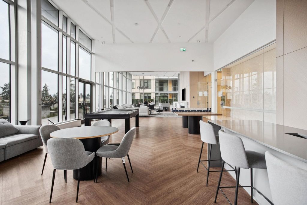 listing image 1103001934529593522