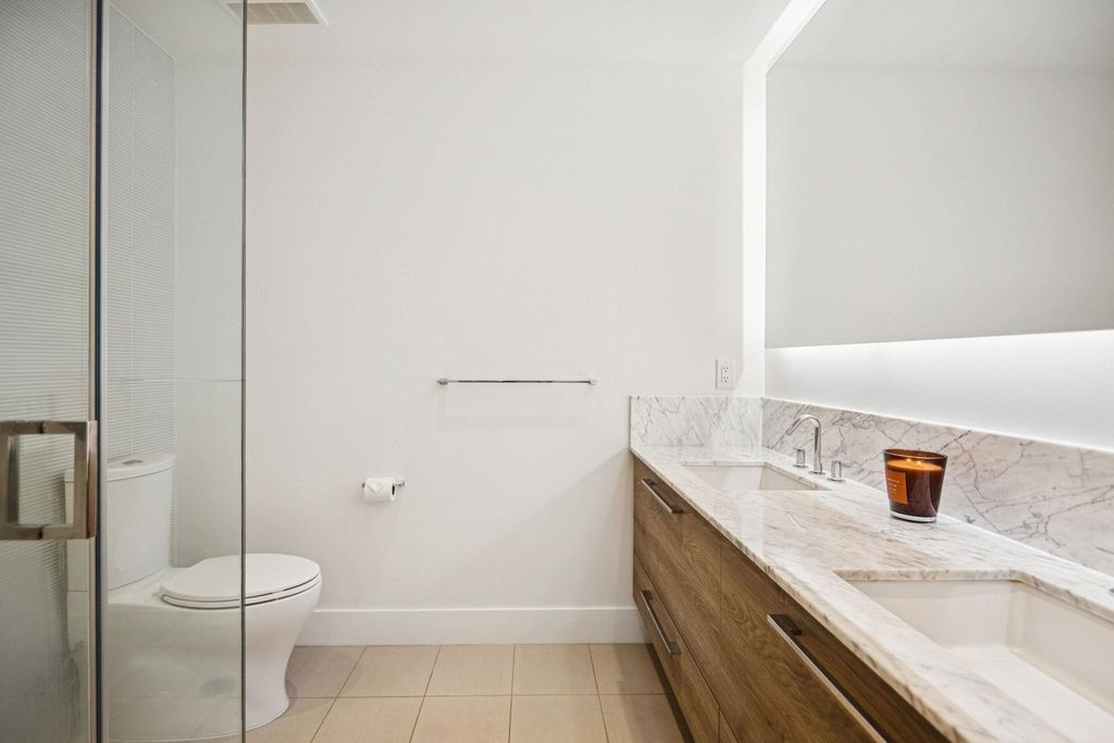 listing image 1107419236381913469