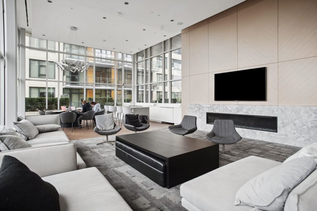 listing image 1106484856572309374