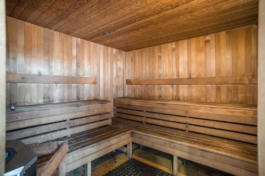 listing image 1107609734674855041