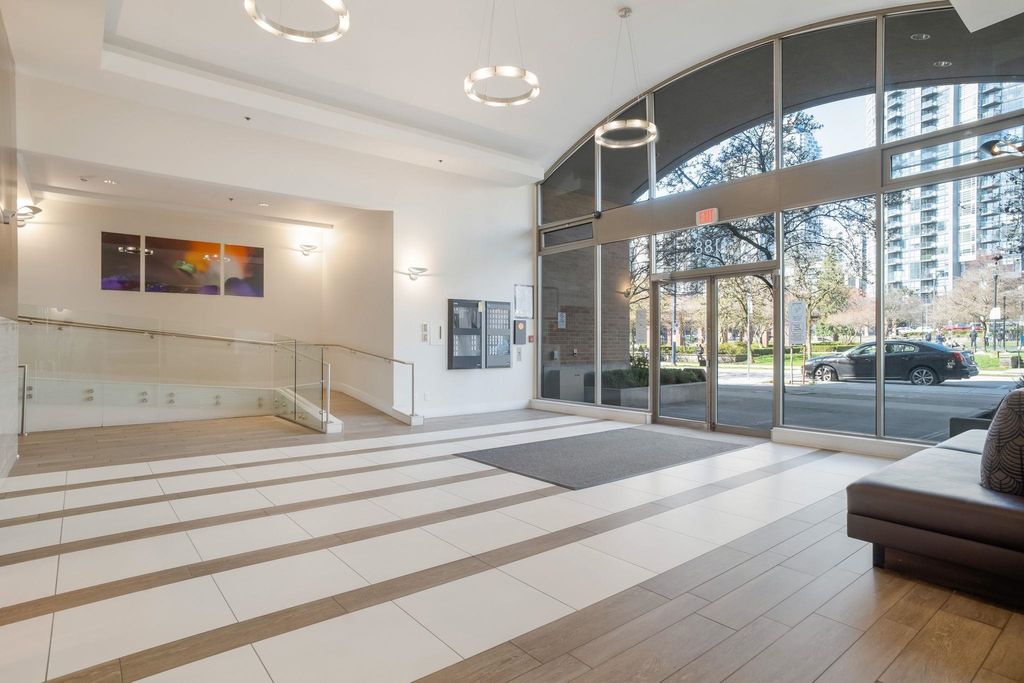 listing image 1102536874288170410