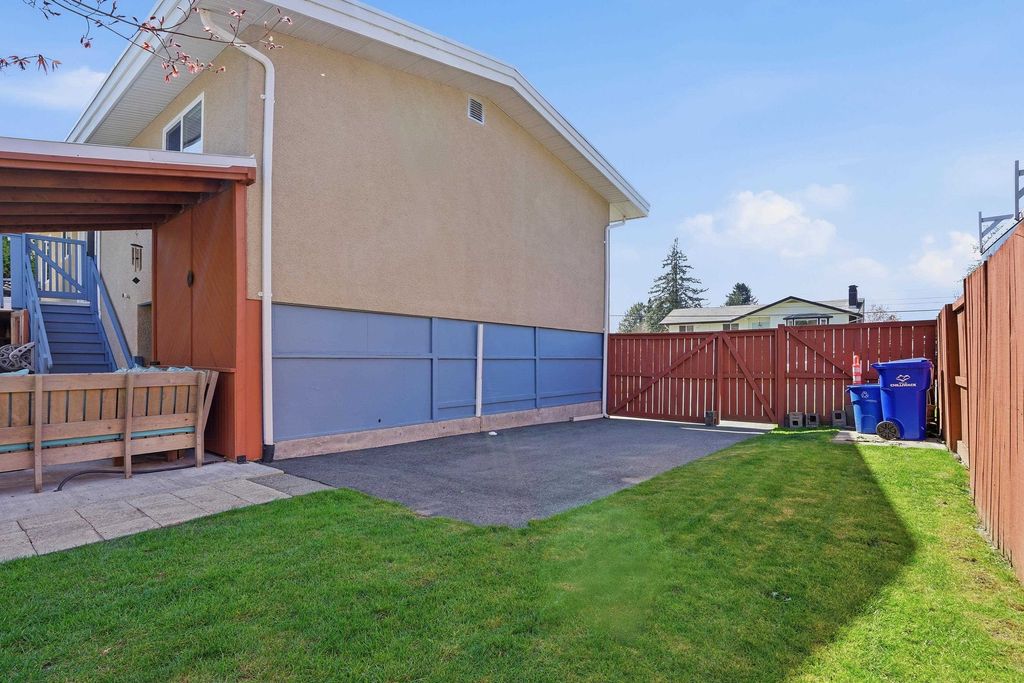 Photo of 10096 Killarney Drive, Chilliwack, BC V2P 5P8 (MLS # R3110472)