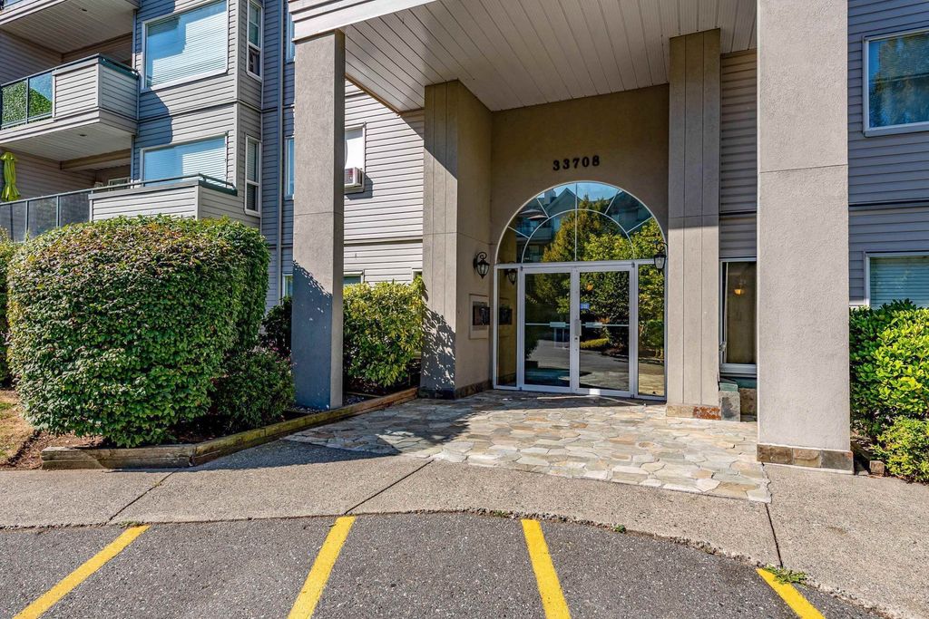 Photo of 33708 King Road #306, Abbotsford, BC V2S 8C6 (MLS # R3114499)