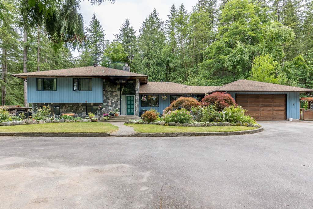 Photo of 20244 27 Avenue, Langley, BC V2Z 1X3 (MLS # R3109983)