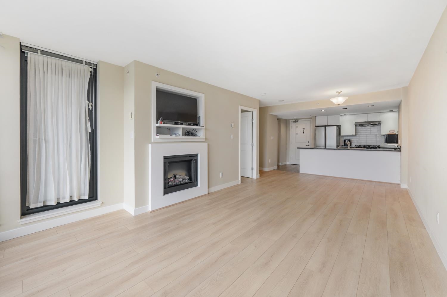 9180 Hemlock Drive 605