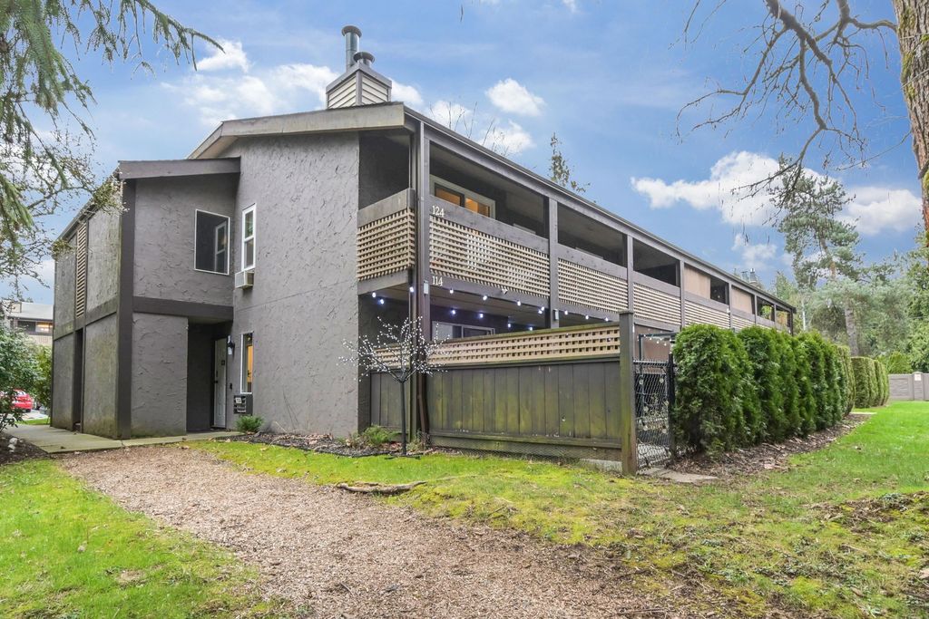 Photo of 34909 Old Yale Road #114, Abbotsford, BC V3G 2E7 (MLS # R3112240)