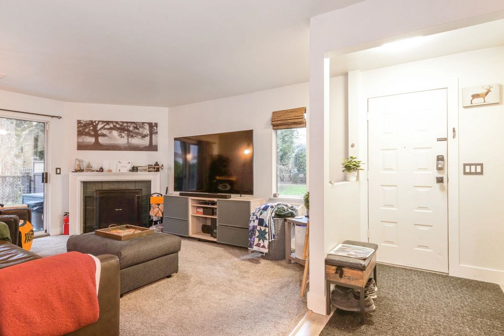 Photo of 34909 Old Yale Road #114, Abbotsford, BC V3G 2E7 (MLS # R3112240)