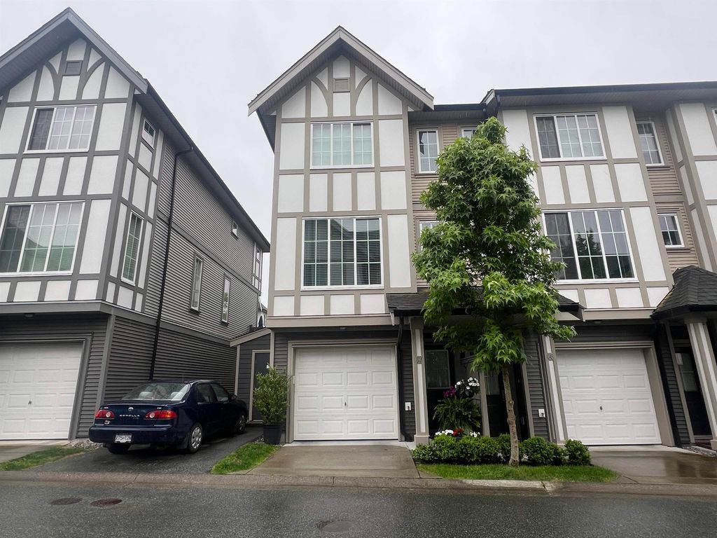 Photo of 30989 Westridge Place #67, Abbotsford, BC V2T 0E7 (MLS # R3124032)