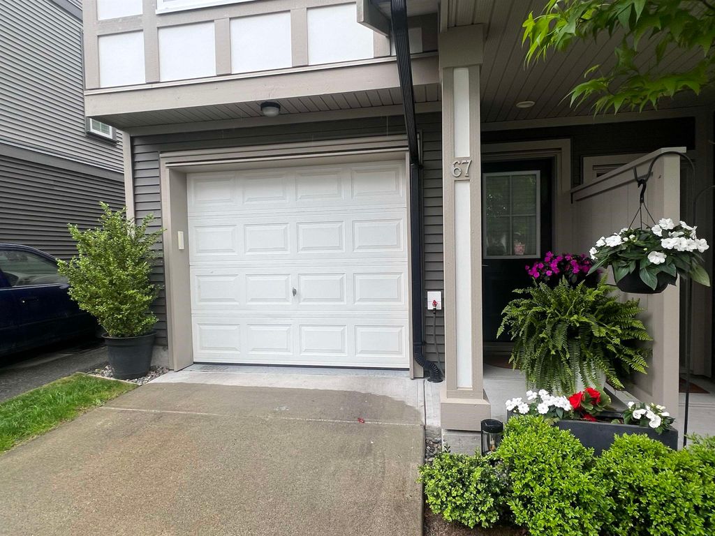 Photo of 30989 Westridge Place #67, Abbotsford, BC V2T 0E7 (MLS # R3124032)