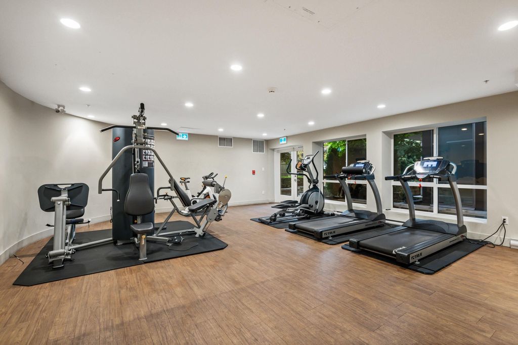 listing image 1104107172258307634
