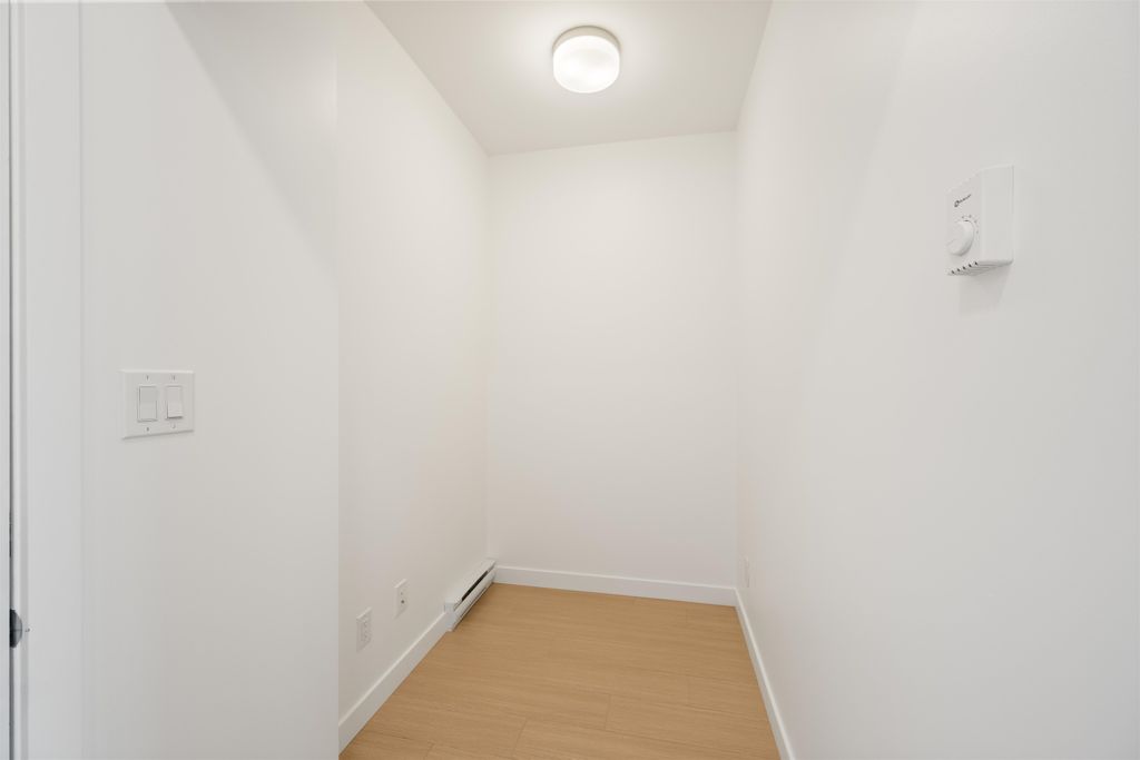 listing image 1100286152812563014