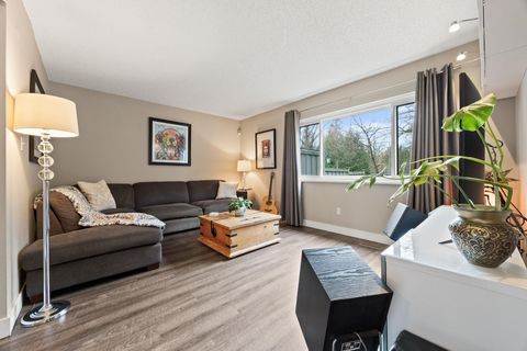 2905 Norman Avenue 63 Coquitlam BC V3C 4H8