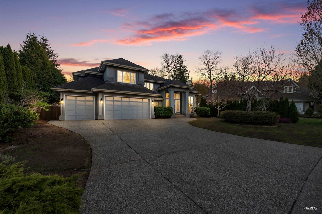 Photo of 13572 22a Avenue, Surrey, BC V4A 9V2 (MLS # R3148847)