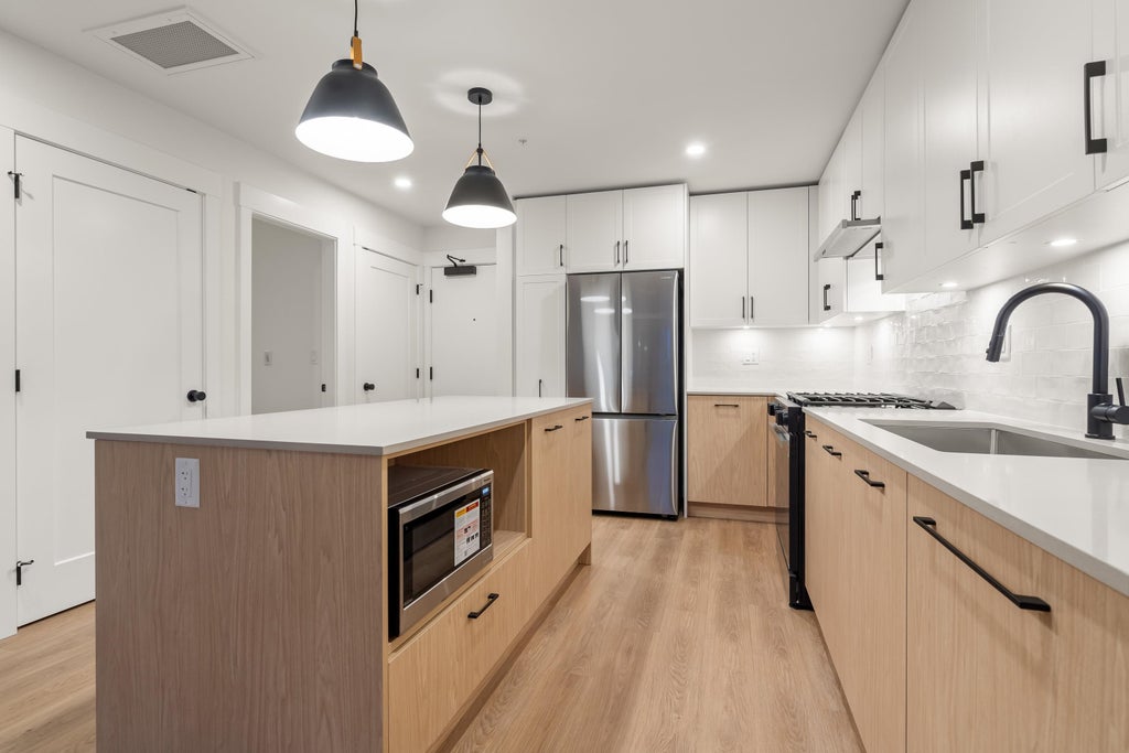 Photo of 27218 Aldergrove Town Centre Drive #203, Langley, BC V4W 3N7 (MLS # R3147013)