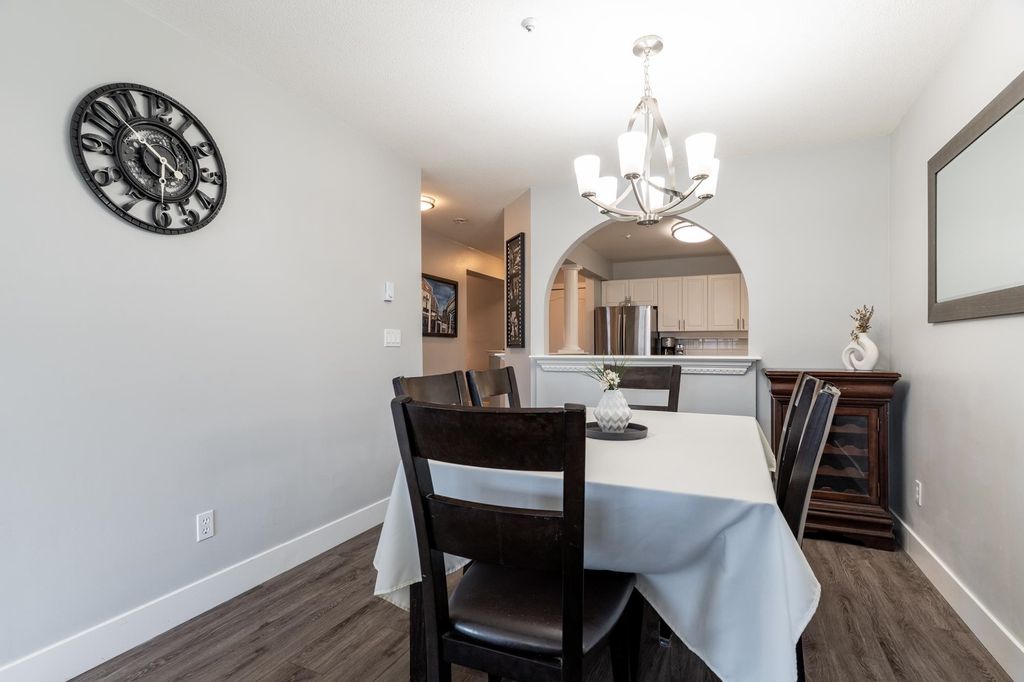 listing image 1104412417856259832