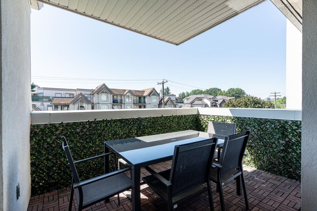 listing image 1104169386257888646