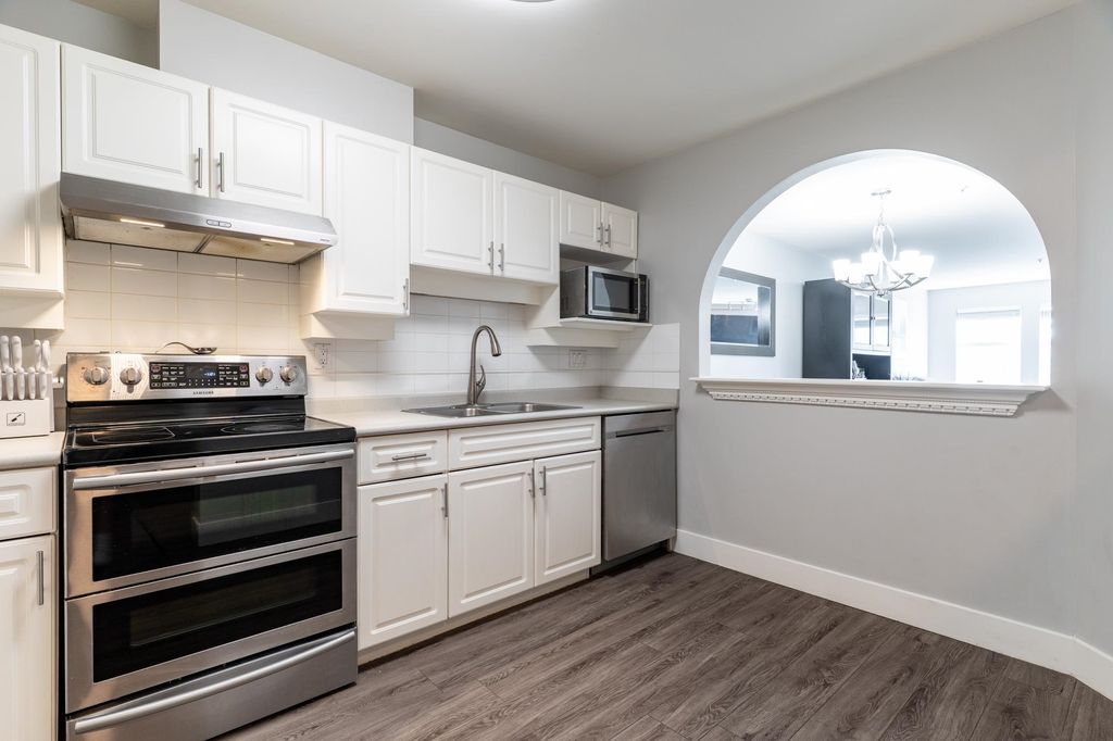 listing image 1104049197865719027