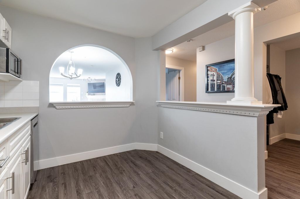 listing image 1102670022044155862