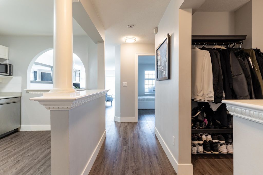 listing image 1102463657718584056