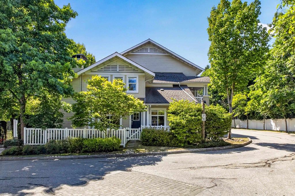 Photo of 20033 70 Avenue #120, Langley, BC V2Y 3A2 (MLS # R3161155)