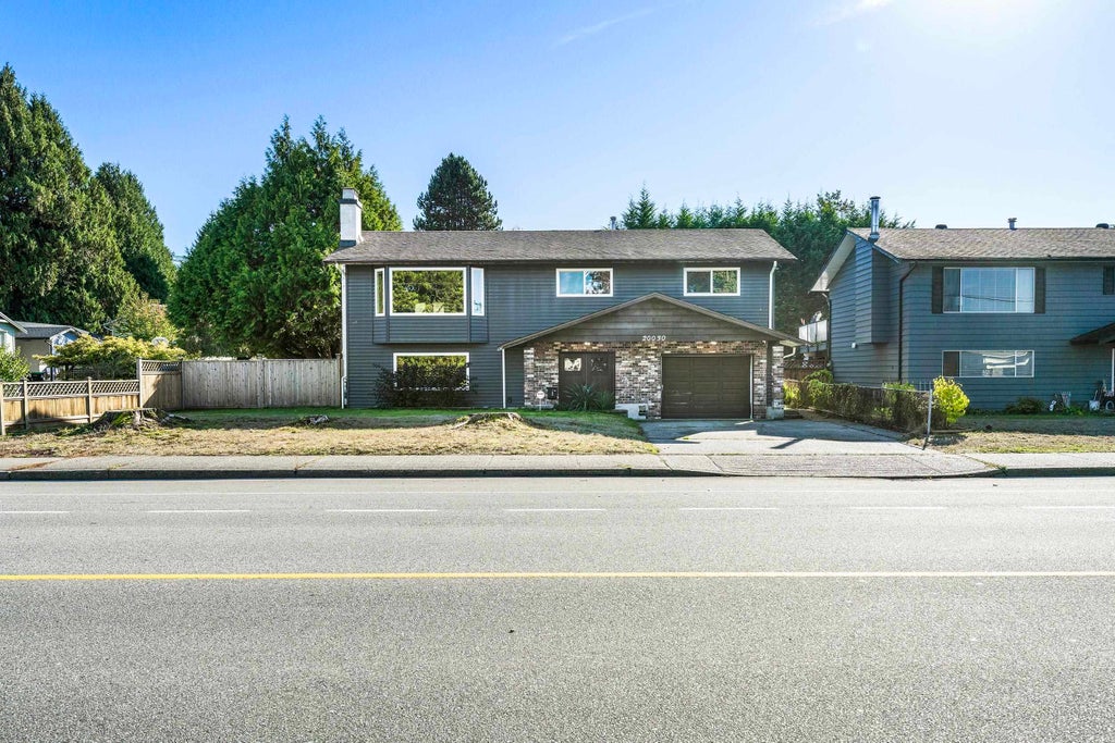 Photo of 20030 48 Avenue, Langley, BC V3A 6P3 (MLS # R3177701)