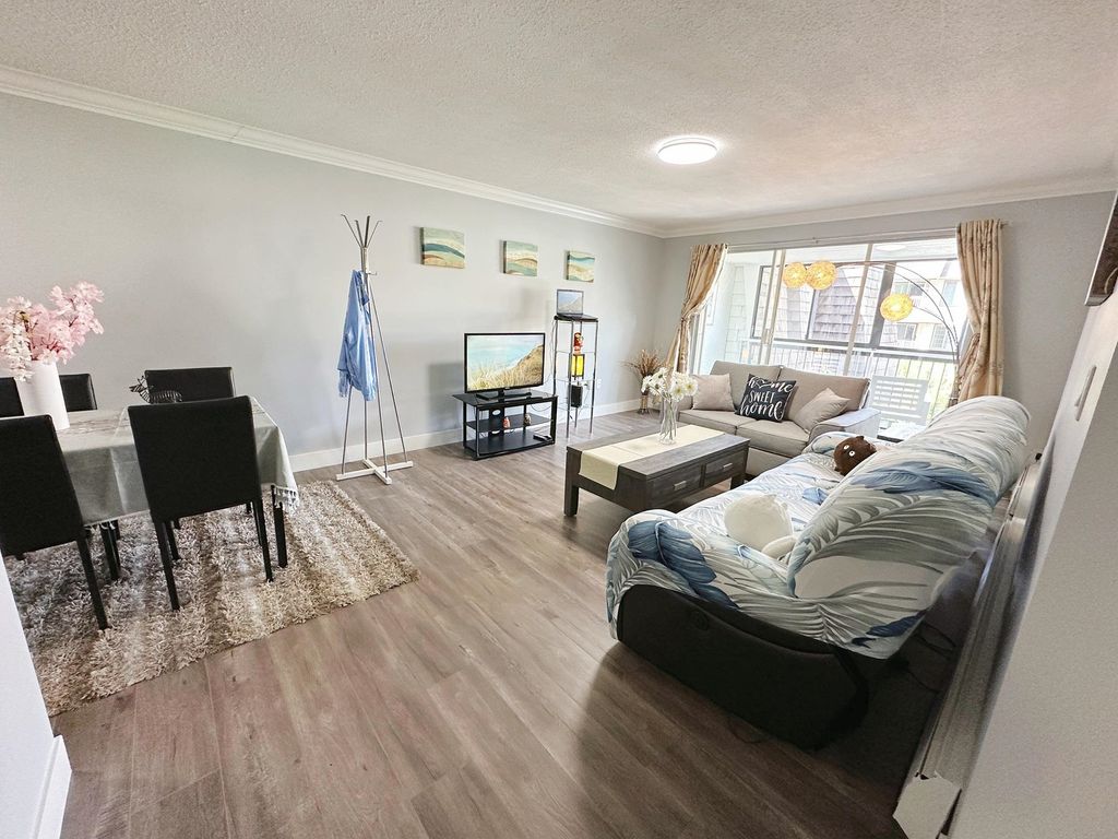 listing image 1103095829795550291