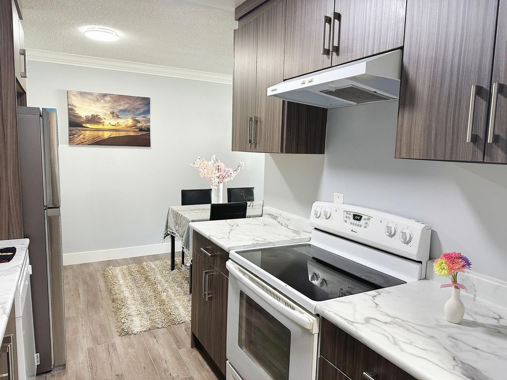 listing image 1104950965700938079