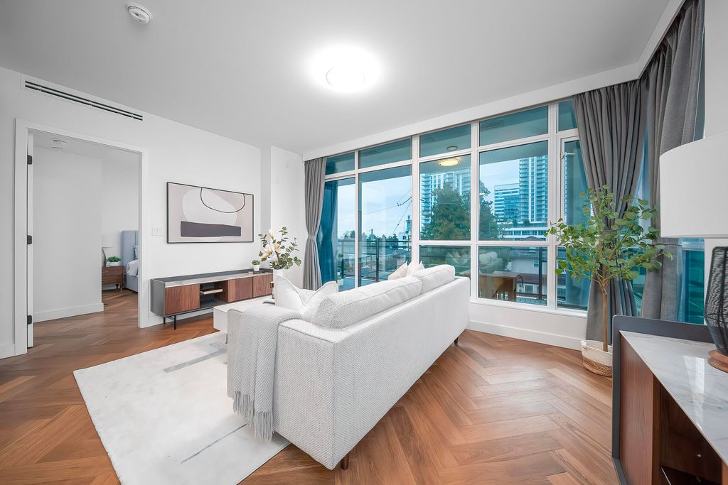 listing image 1106545696055614601