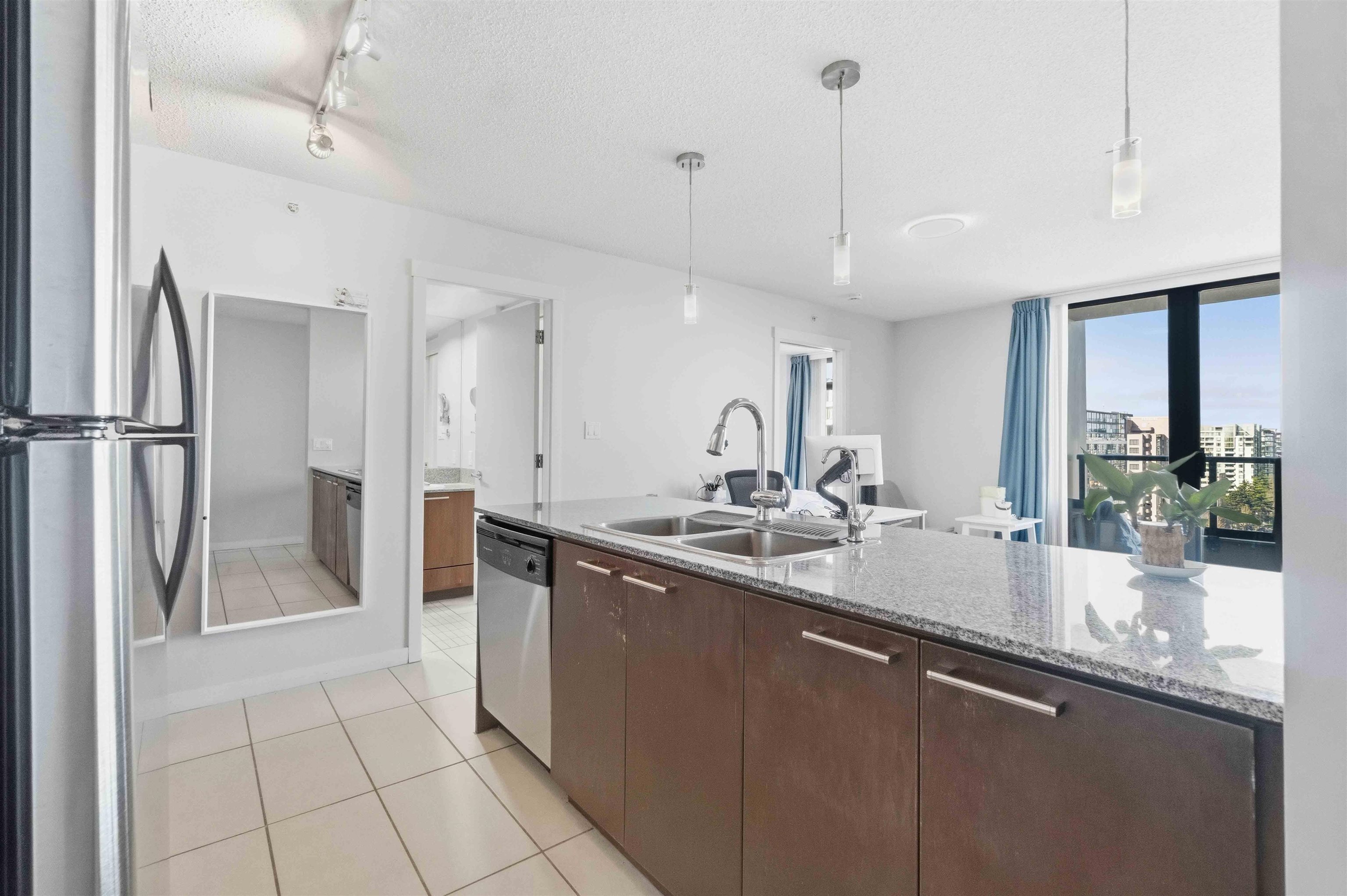 5811 No. 3 Road 1612