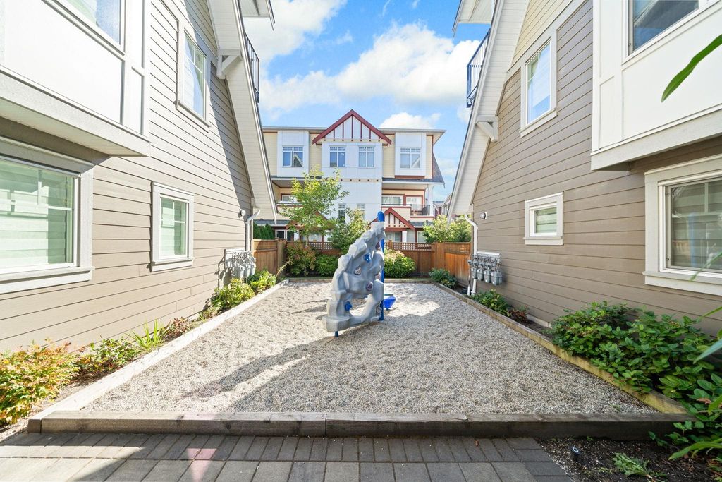 listing image 1104748936100893140