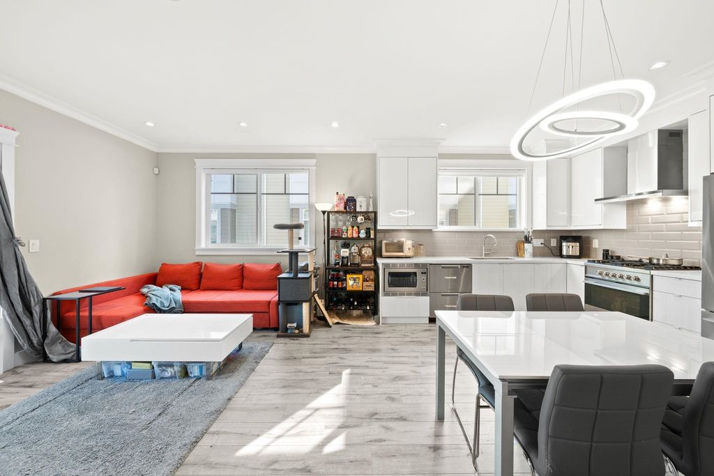 listing image 1106051576971650956
