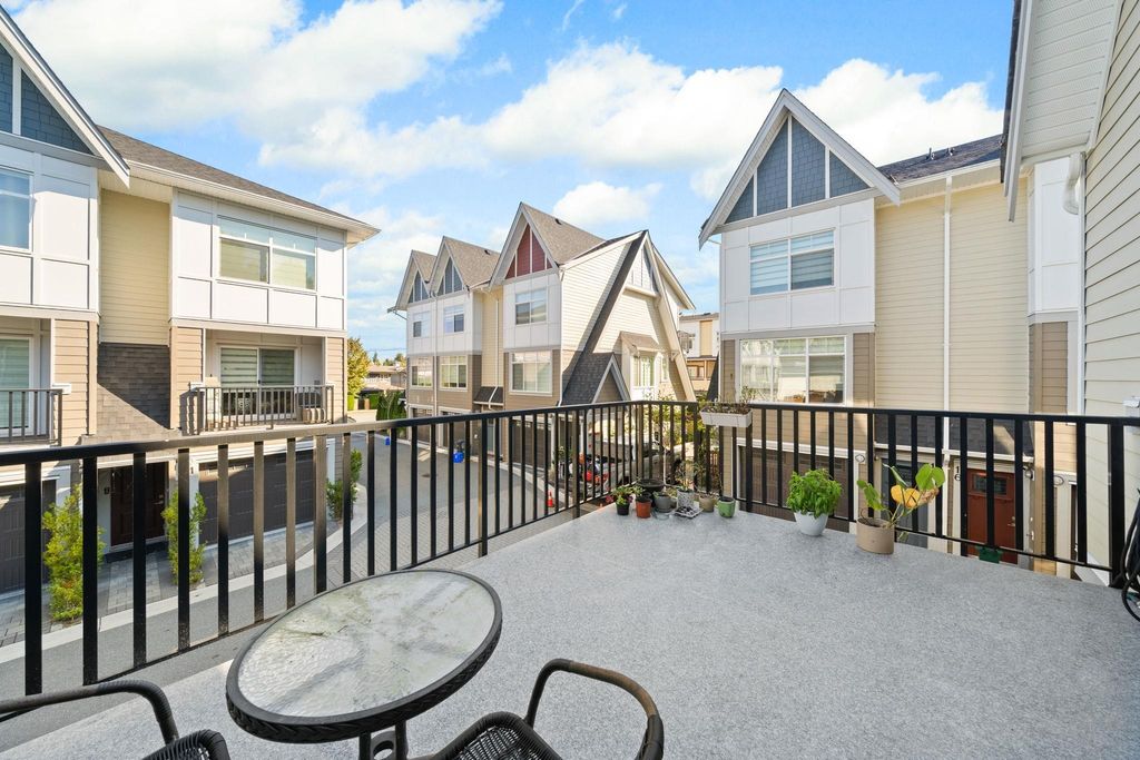listing image 1105674260240544735