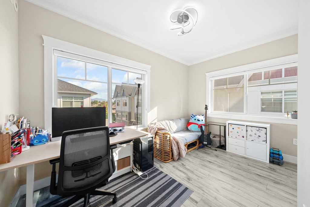 listing image 1109321067602443031