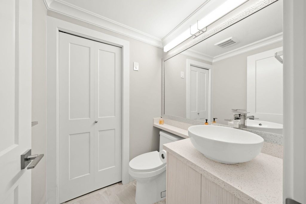 listing image 1106482439198067909