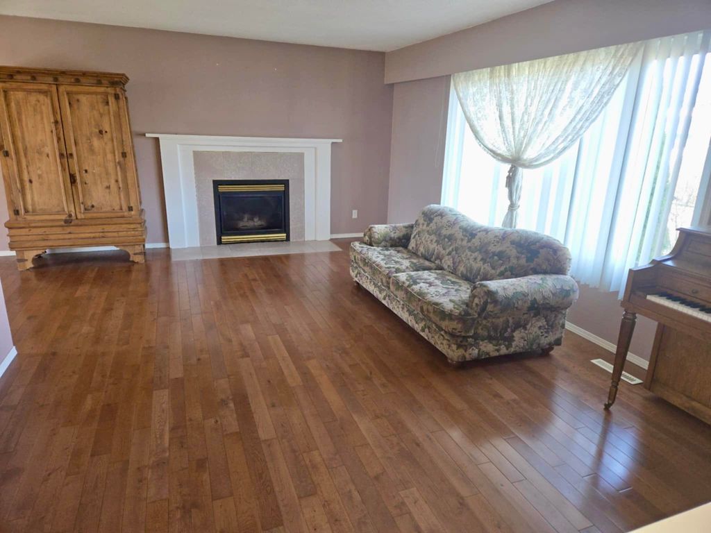 Photo of 8714 Cornwall Crescent, Chilliwack, BC V2P 7E6 (MLS # R3088851)