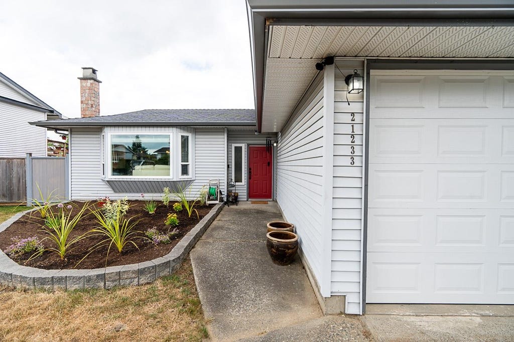 Photo of 21233 92a Avenue, Langley, BC V1M 1K9 (MLS # R3148597)
