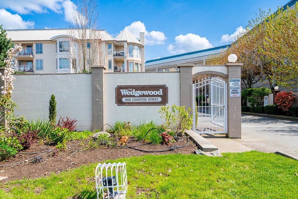 Photo of 2626 Countess Street #109, Abbotsford, BC V2T 5P3 (MLS # R3114483)