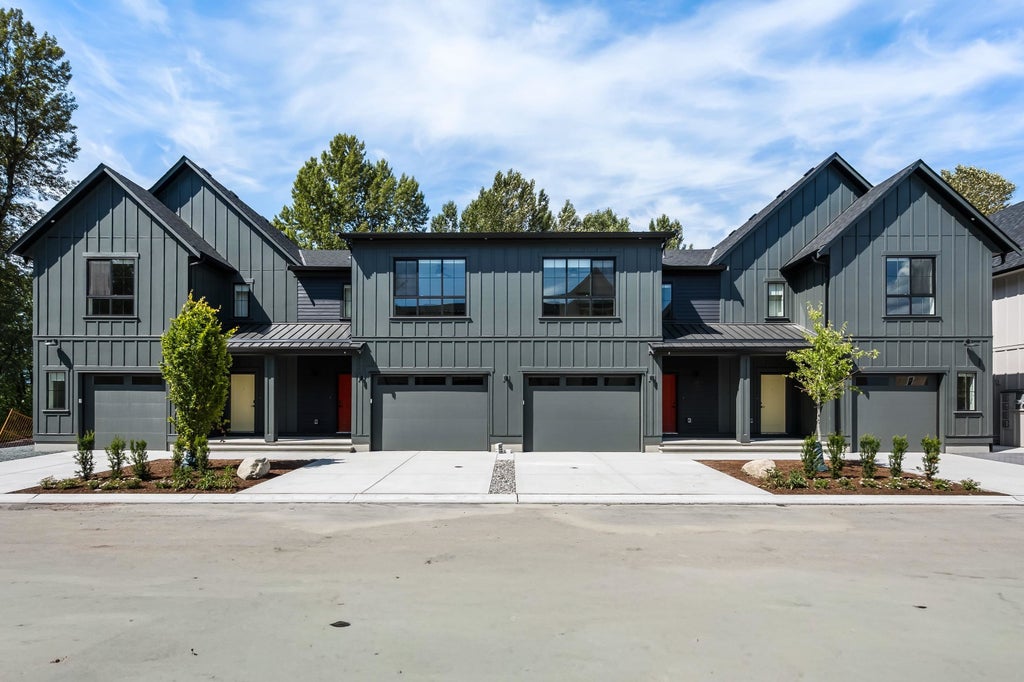 Photo of 8745 Ashwell Road #4, Chilliwack, BC V2P 0K5 (MLS # R3165144)