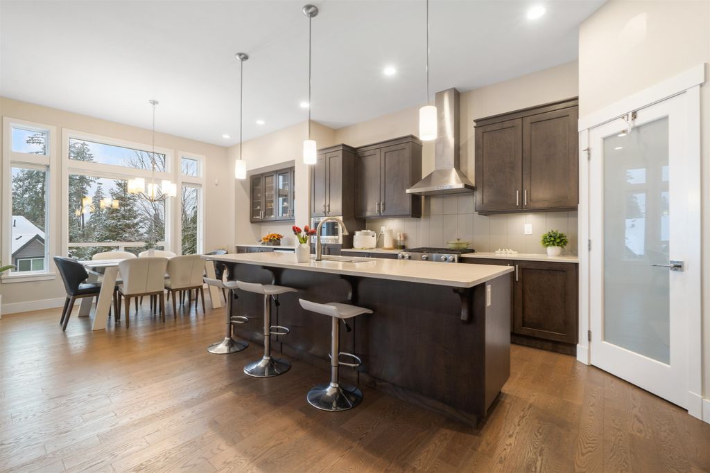 listing image 1101076795107890318
