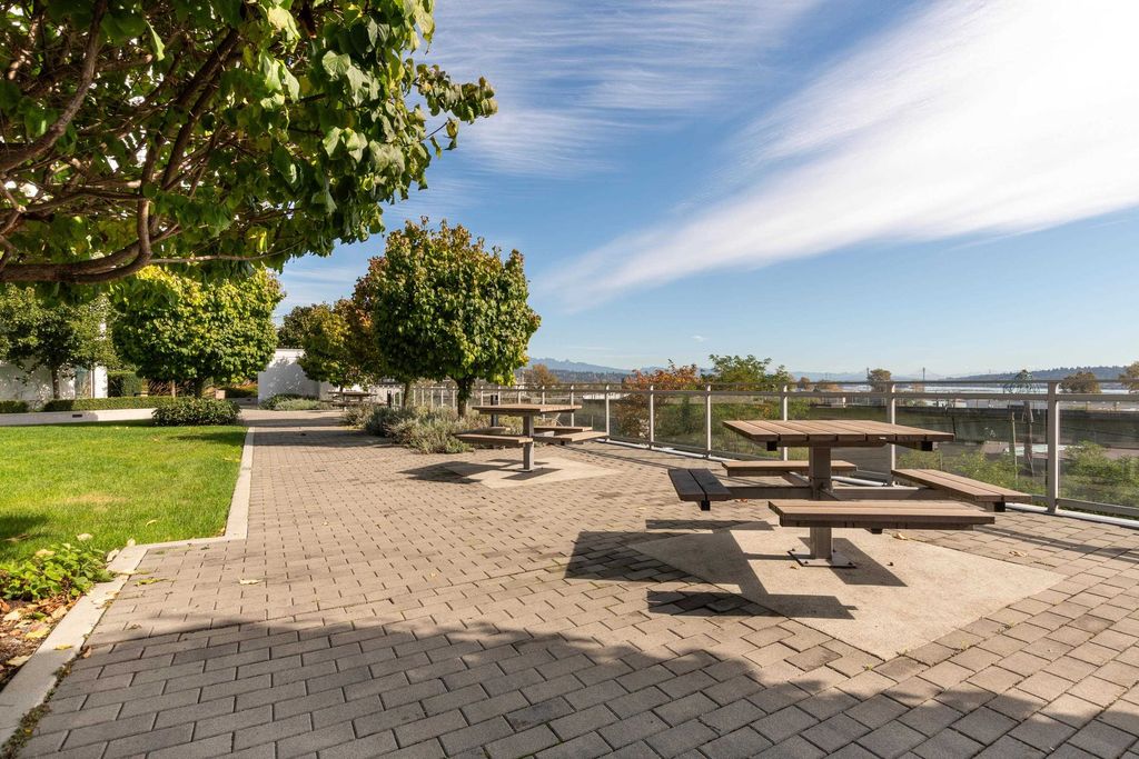 listing image 1103251685420533798