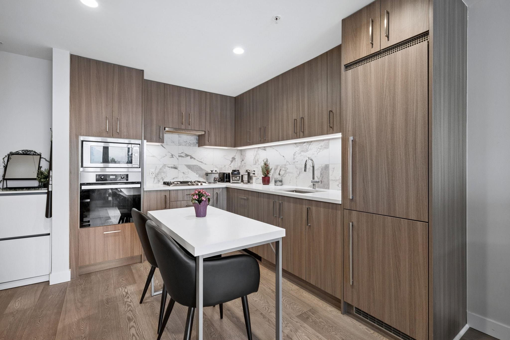 528 W King Edward Avenue 410