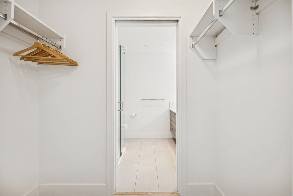 listing image 1103851932518233744