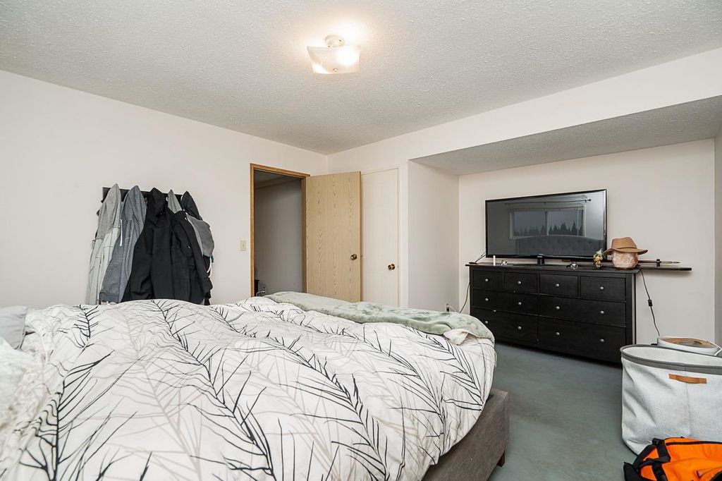 listing image 1104685549548236116